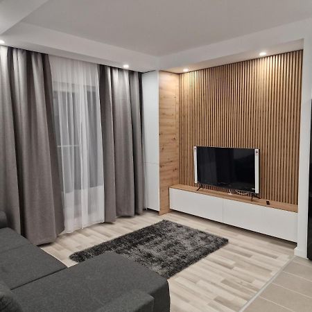 Ferienwohnung Golden Cosmopolis Cretuleasca Exterior foto
